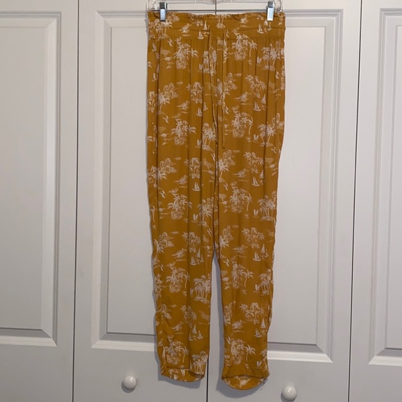 Abercrombie & Fitch High Waist Tropical Hawaiian Print Pant Golden Yello… - Picture 3 of 11